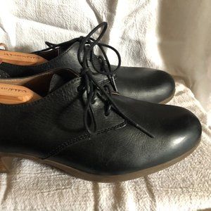 Dansko Louise Oxfords Size 40 / US 8.5 Black Leather